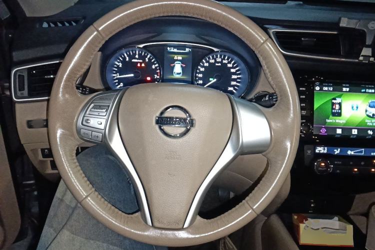 Used Nissan X-Trail 2014 2.0L CVT Comfort Edition 2WD Steering Wheel