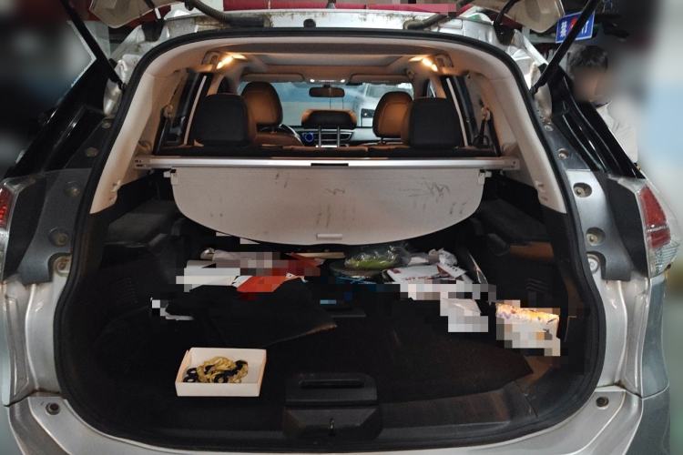 Used Nissan X-Trail 2014 2.5L CVT Leading Edition 4WD Trunk