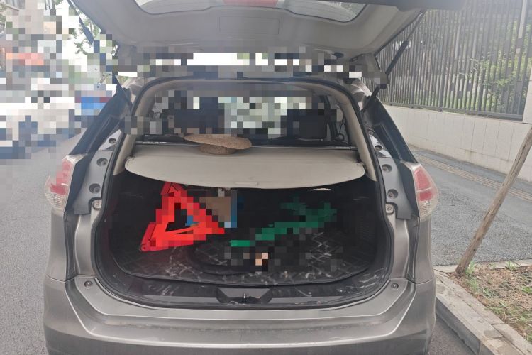 Used Nissan X-Trail 2014 2.0L CVT Comfort Edition 2WD Trunk