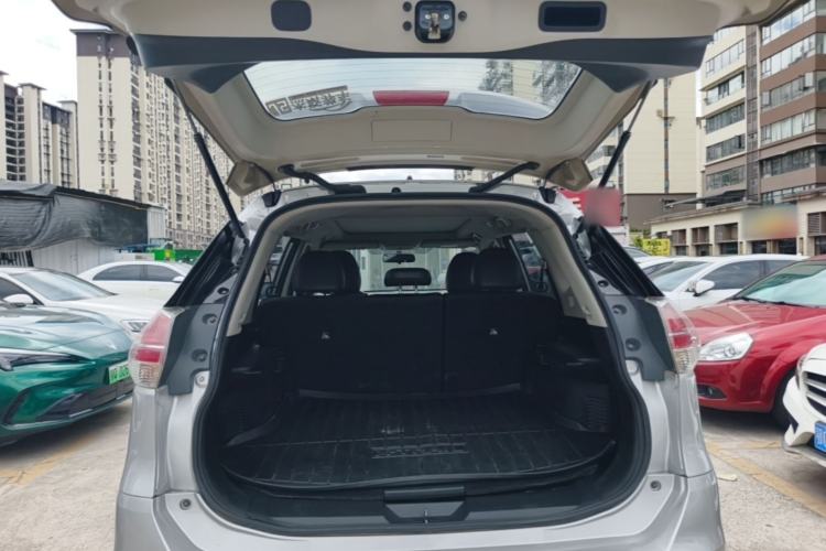 Used Nissan X-Trail 2014 2.0L CVT Comfort Edition 2WD Trunk