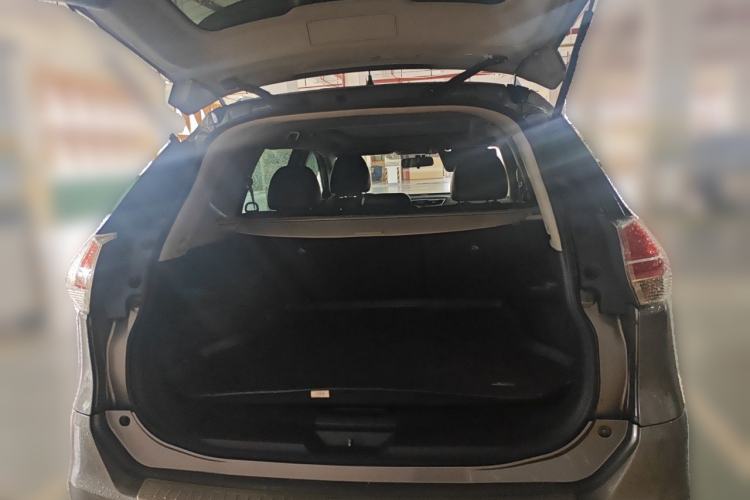 Used Nissan X-Trail 2014 2.0L CVT Comfort Edition 2WD Trunk