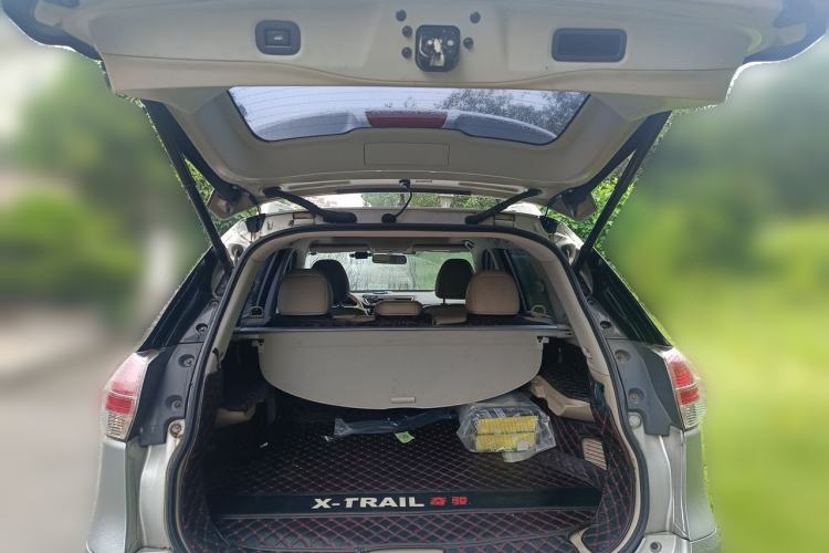 Used Nissan X-Trail 2014 2.5L CVT Ultimate Edition 4WD Trunk