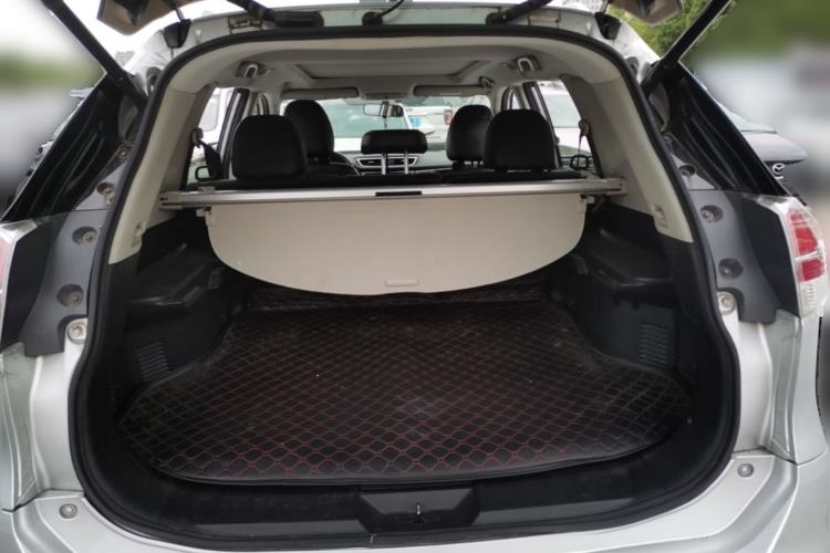 Used Nissan X-Trail 2014 2.5L CVT Luxury Edition 4WD Trunk
