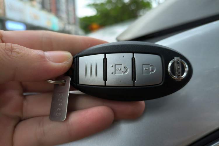 Used Nissan X-Trail 2014 2.0L CVT Comfort Edition 2WD Vehicle Key