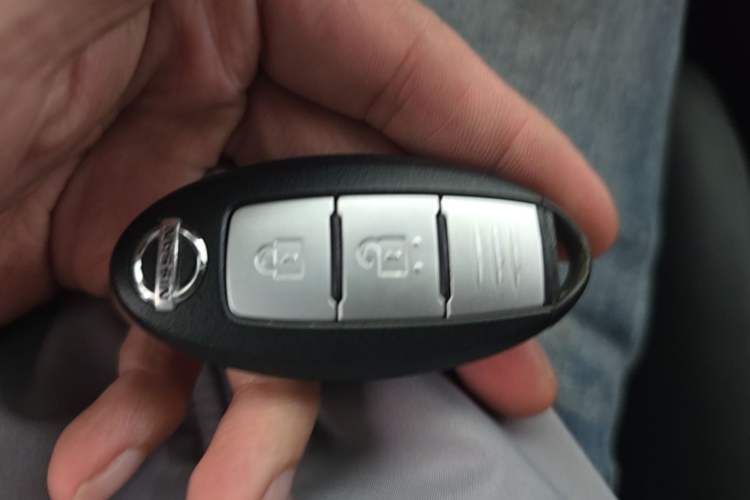 Used Nissan X-Trail 2014 2.0L CVT Comfort Edition 2WD Vehicle Key