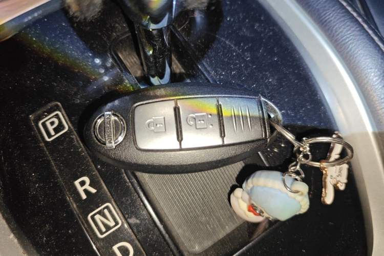 Used Nissan X-Trail 2014 2.0L CVT Comfort Edition 2WD Vehicle Key