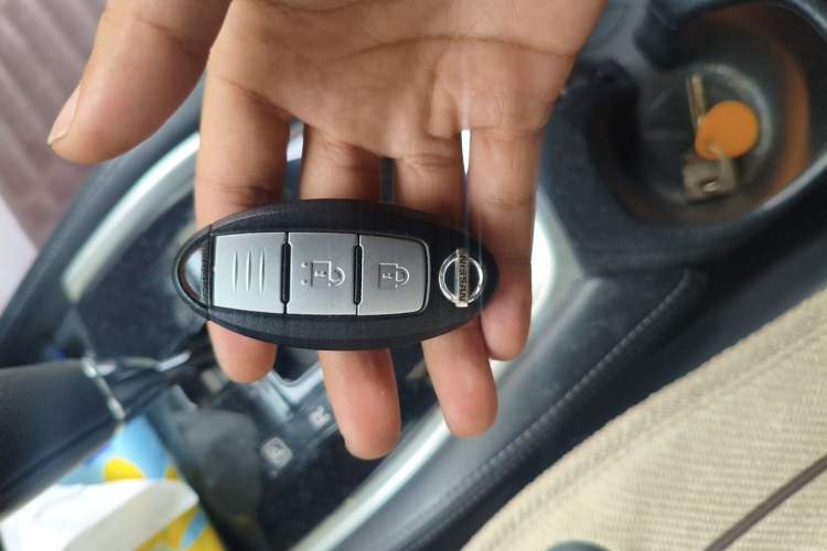 Used Nissan X-Trail 2014 2.0L CVT Comfort Edition 2WD Vehicle Key
