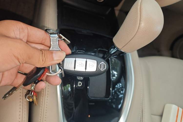 Used Nissan X-Trail 2014 2.0L CVT Comfort Edition 2WD Vehicle Key