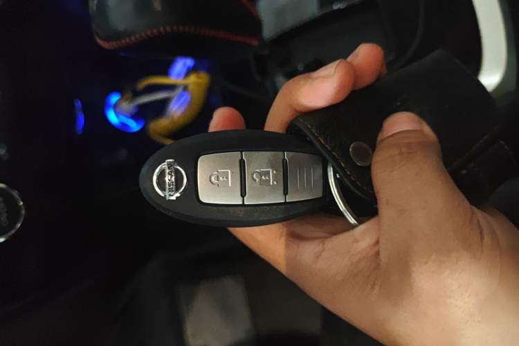 Used Nissan X-Trail 2014 2.0L CVT Comfort Edition 2WD Vehicle Key