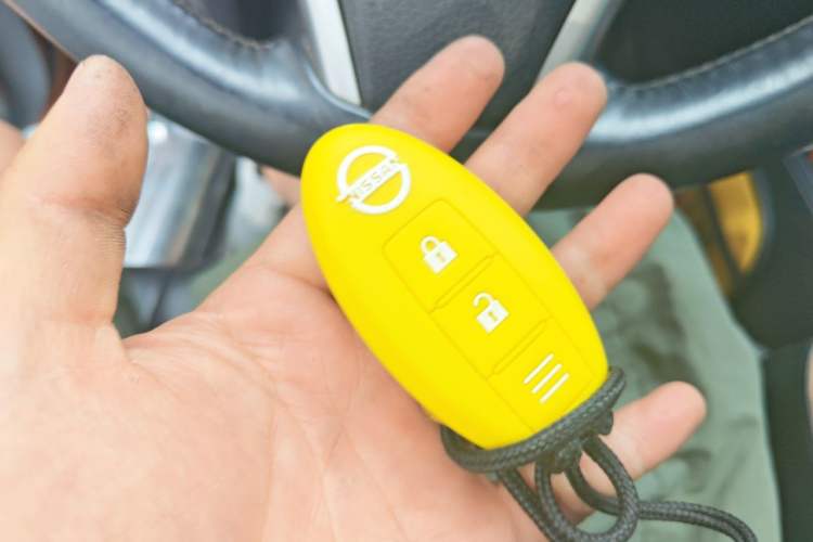 Used Nissan X-Trail 2014 2.0L CVT Comfort Edition 2WD Vehicle Key
