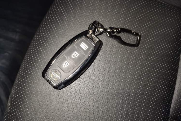 Used Nissan X-Trail 2014 2.0L CVT Comfort Edition 2WD Vehicle Key
