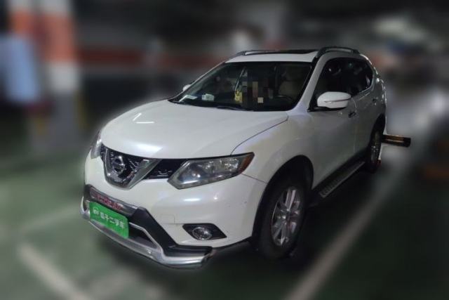 Ojetý Nissan X-Trail 2014 2.5L CVT Leading Edition 4WD
