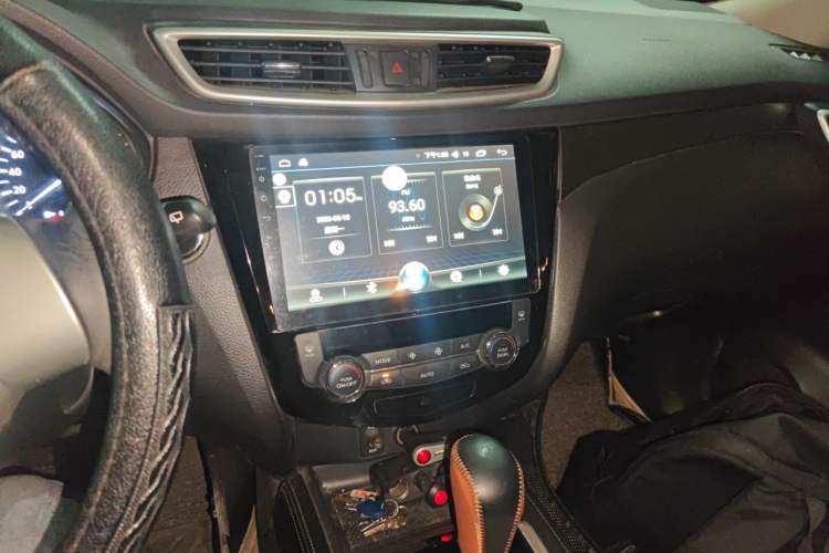 Used Nissan X-Trail 2014 2.0L CVT Comfort Edition 2WD Audio And AC Panel