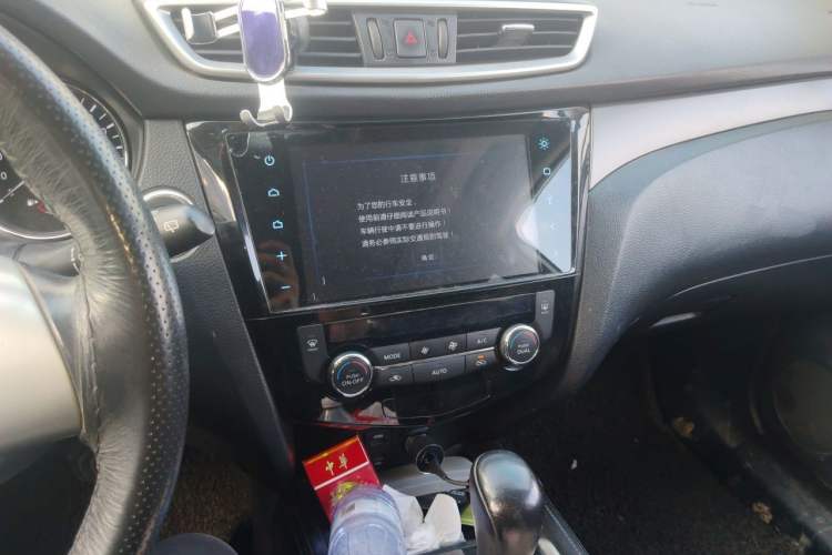 Used Nissan X-Trail 2014 2.0L CVT Comfort Edition 2WD Audio And AC Panel