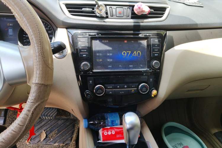 Used Nissan X-Trail 2014 2.0L CVT Comfort Edition 2WD Audio And AC Panel