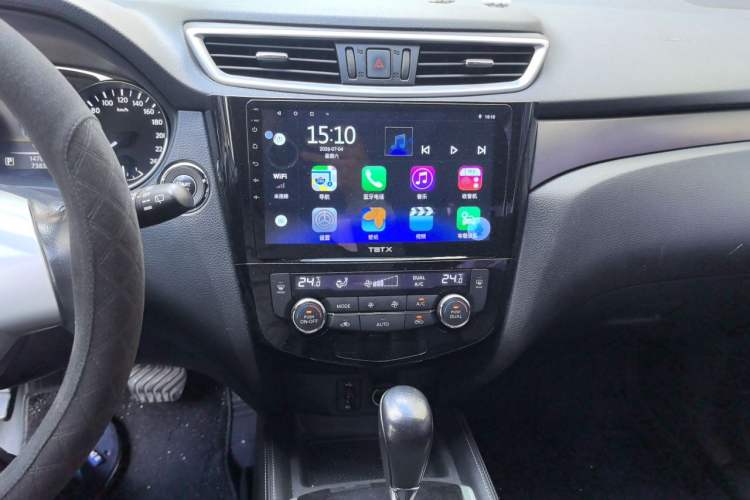 Used Nissan X-Trail 2014 2.0L CVT Comfort Edition 2WD Audio And AC Panel