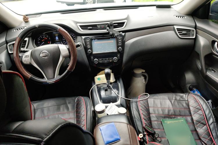 Used Nissan X-Trail 2014 2.0L CVT Comfort Edition 2WD Center Console