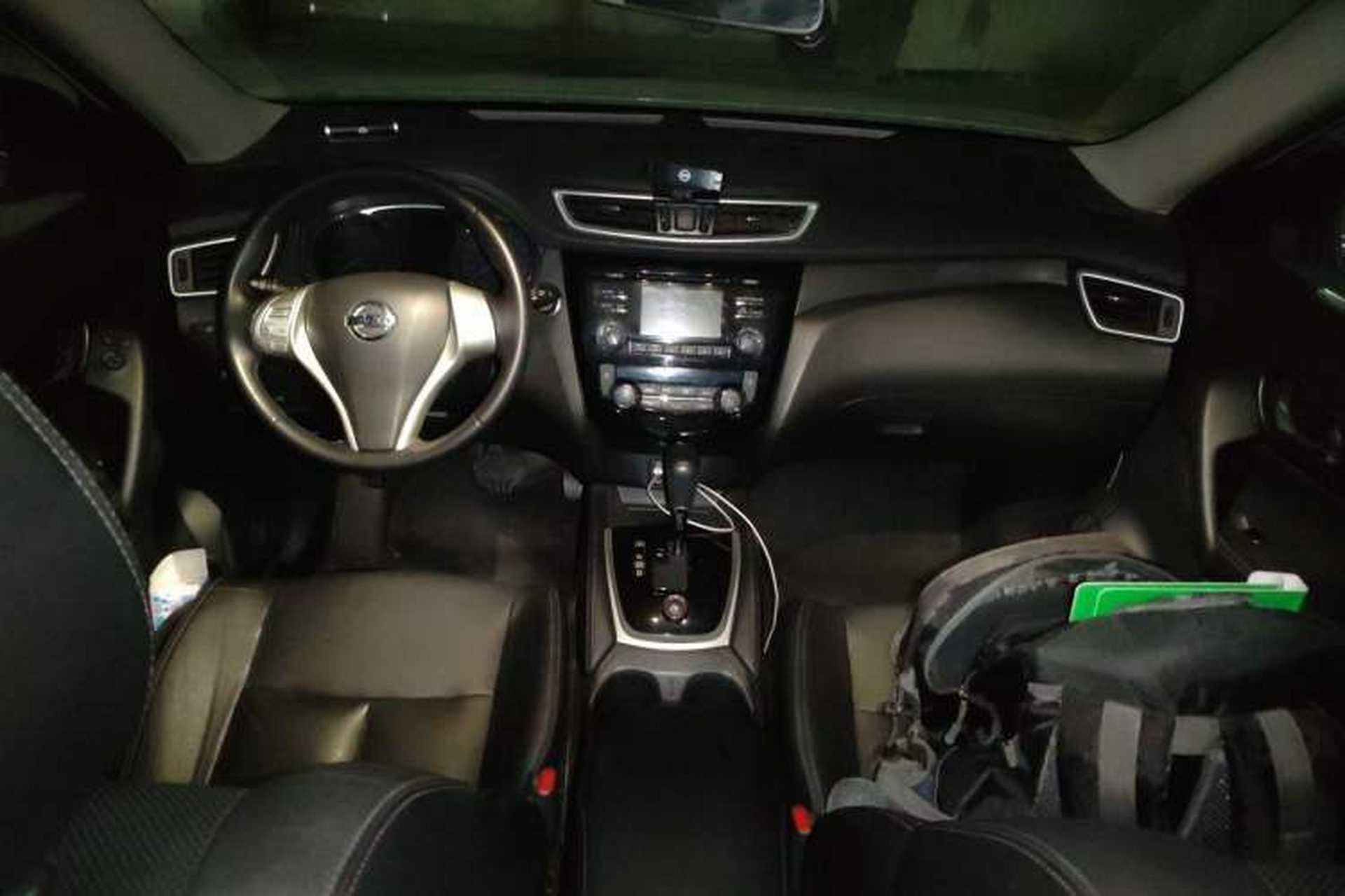 Used Nissan X-Trail 2014 2.0L CVT Comfort Edition 2WD Center Console