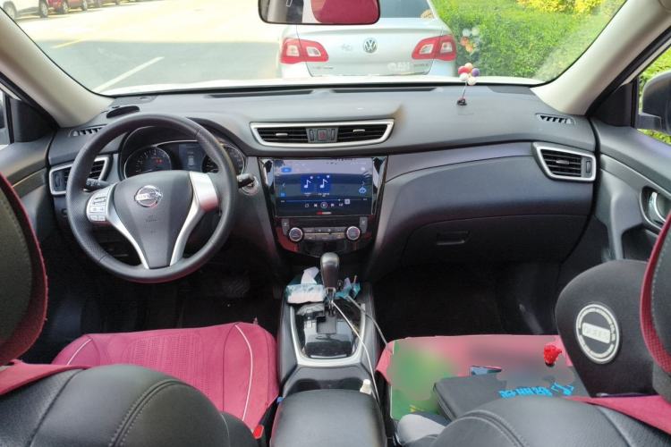 Used Nissan X-Trail 2014 2.0L CVT Comfort Edition 2WD Center Console