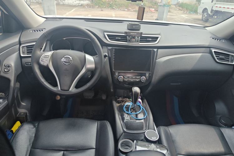 Used Nissan X-Trail 2014 2.0L CVT Comfort Edition 2WD Center Console