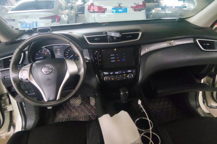Used Nissan X-Trail 2014 2.0L CVT Comfort Edition 2WD Center Console