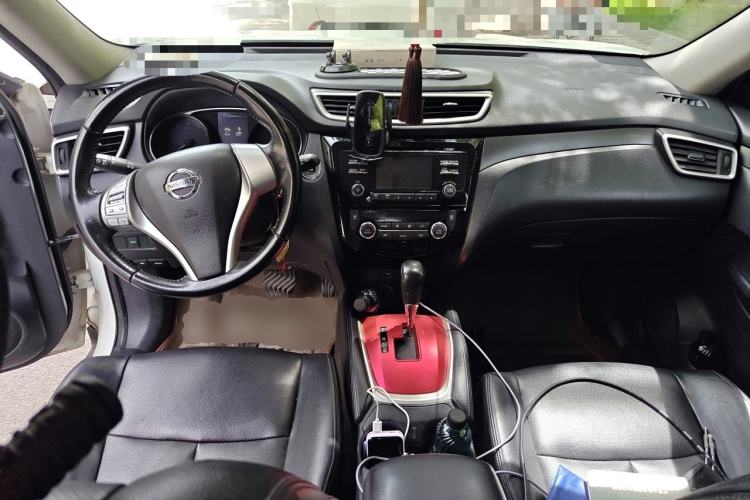 Used Nissan X-Trail 2014 2.0L CVT Comfort Edition 2WD Center Console