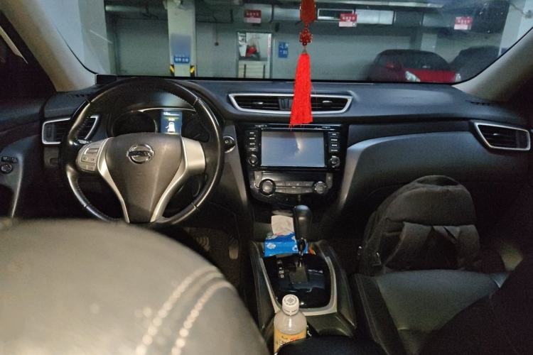 Used Nissan X-Trail 2014 2.0L CVT Comfort Edition 2WD Center Console