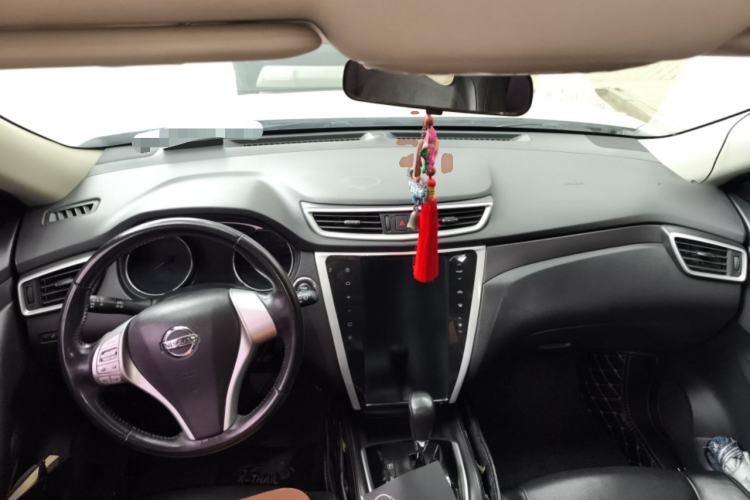 Used Nissan X-Trail 2014 2.0L CVT Comfort Edition 2WD Center Console