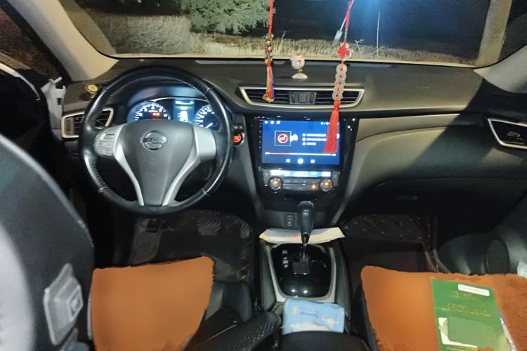 Used Nissan X-Trail 2014 2.0L CVT Comfort Edition 2WD Center Console