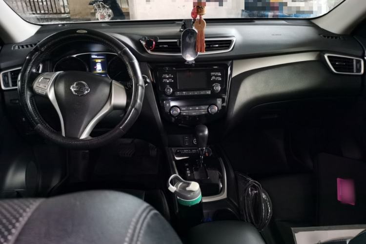 Used Nissan X-Trail 2014 2.0L CVT Comfort Edition 2WD Center Console