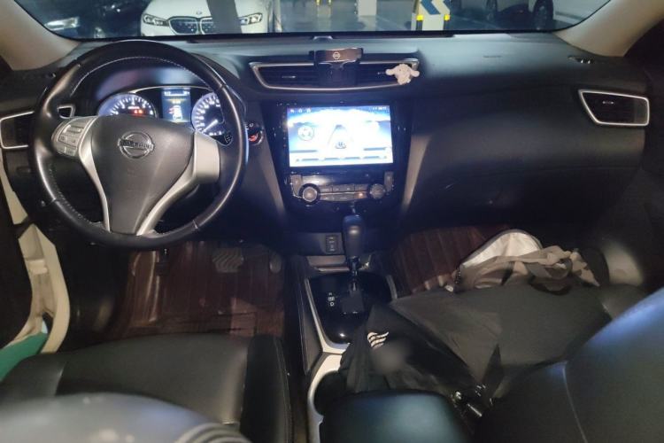Used Nissan X-Trail 2014 2.0L CVT Comfort Edition 2WD Center Console