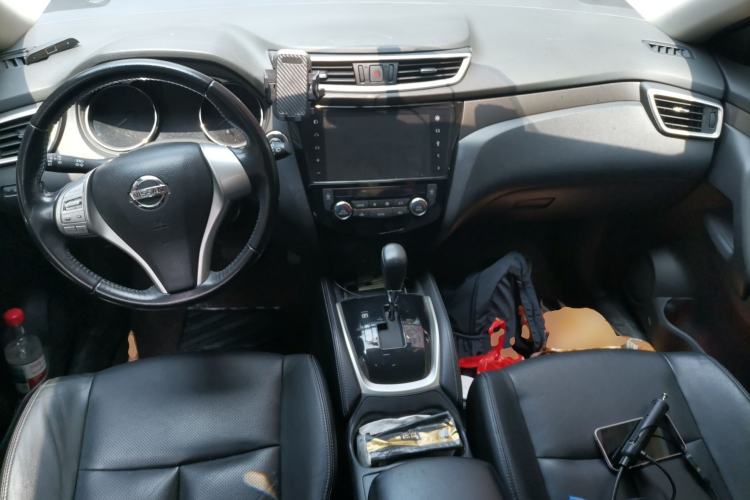 Used Nissan X-Trail 2014 2.0L CVT Comfort Edition 2WD Center Console