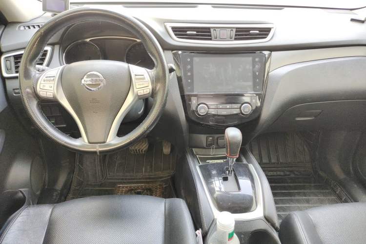 Used Nissan X-Trail 2014 2.0L CVT Comfort Edition 2WD Center Console