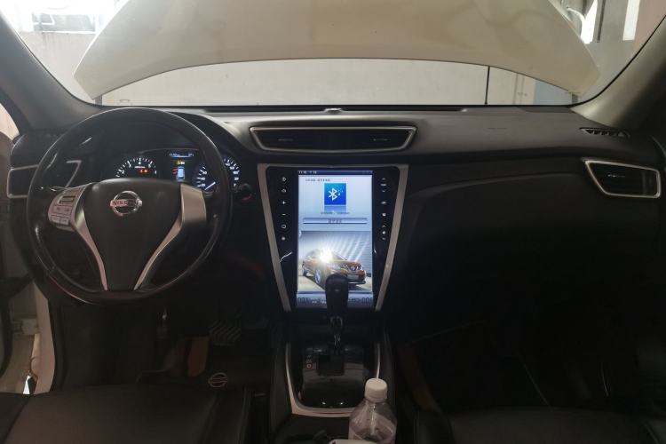 Used Nissan X-Trail 2014 2.0L CVT Comfort Edition 2WD Center Console