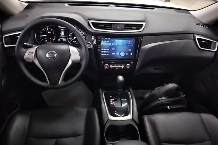 Used Nissan X-Trail 2014 2.0L CVT Comfort Edition 2WD Center Console