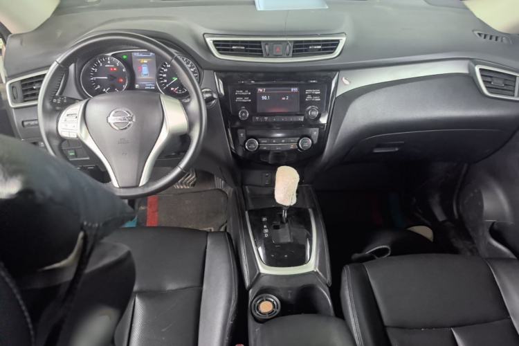 Used Nissan X-Trail 2014 2.0L CVT Comfort Edition 2WD Center Console