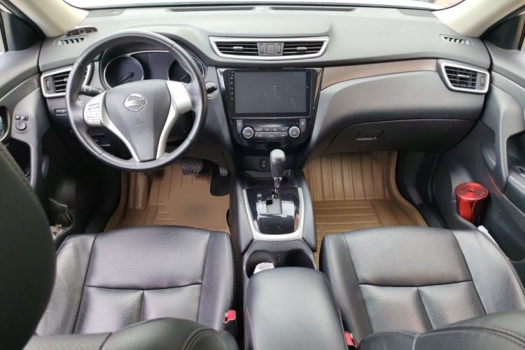 Used Nissan X-Trail 2014 2.0L CVT Comfort Edition 2WD Center Console