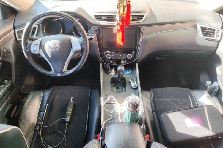 Used Nissan X-Trail 2014 2.0L CVT Comfort Edition 2WD Center Console