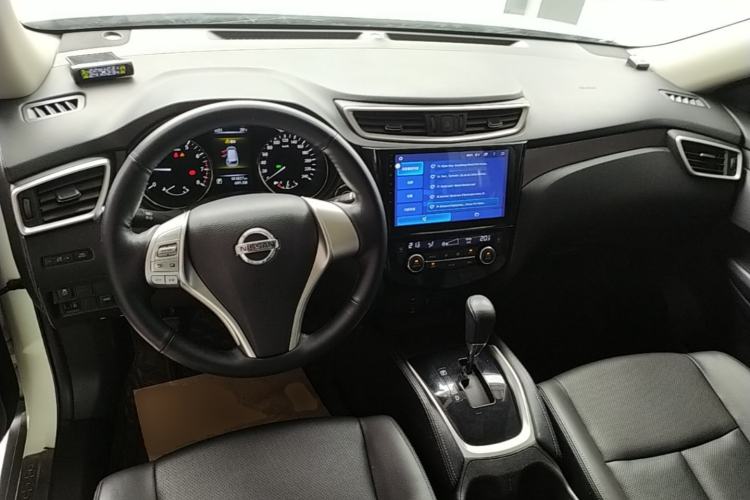 Used Nissan X-Trail 2014 2.0L CVT Comfort Edition 2WD Center Console