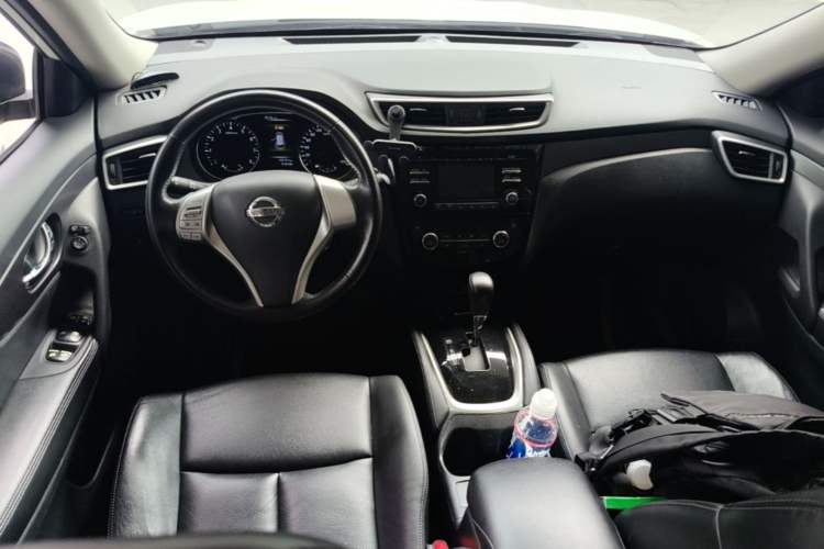 Used Nissan X-Trail 2014 2.0L CVT Comfort Edition 2WD Center Console