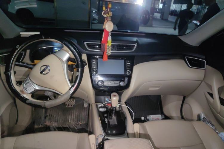 Used Nissan X-Trail 2014 2.0L CVT Comfort Edition 2WD Center Console