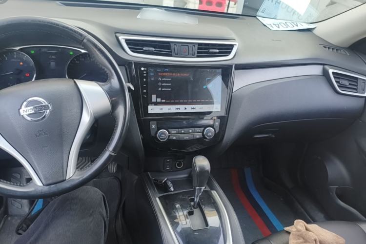 Used Nissan X-Trail 2014 2.0L CVT Comfort Edition 2WD Center Console