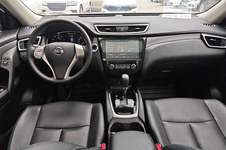 Used Nissan X-Trail 2014 2.0L CVT Comfort Edition 2WD Center Console