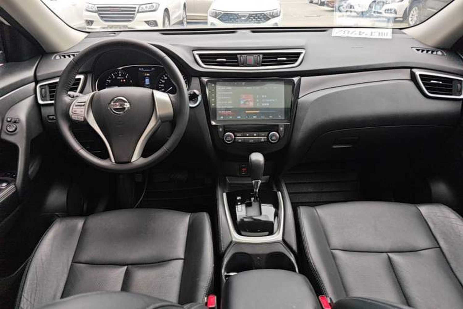 Used Nissan X-Trail 2014 2.0L CVT Comfort Edition 2WD Center Console