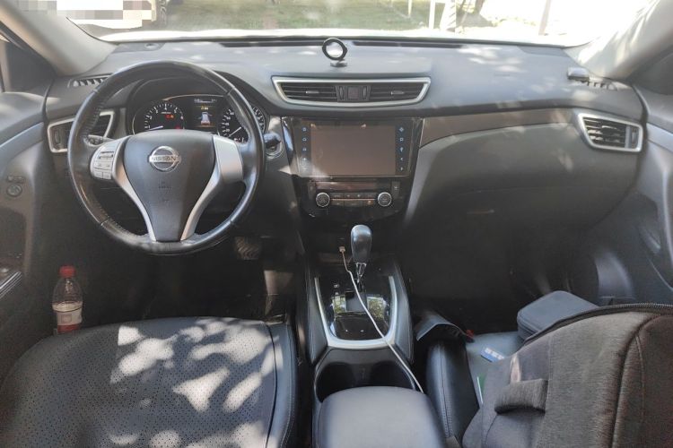 Used Nissan X-Trail 2014 2.0L CVT Comfort Edition 2WD Center Console