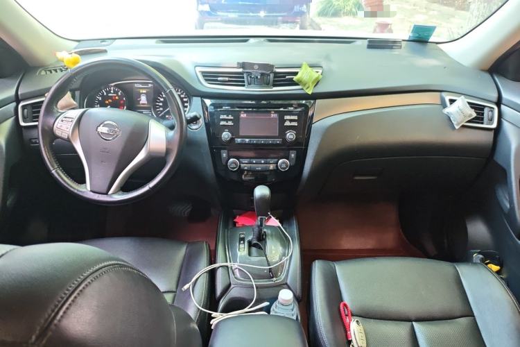 Used Nissan X-Trail 2014 2.0L CVT Comfort Edition 2WD Center Console