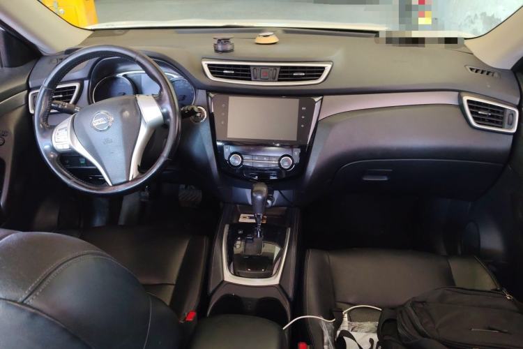 Used Nissan X-Trail 2014 2.0L CVT Comfort Edition 2WD Center Console