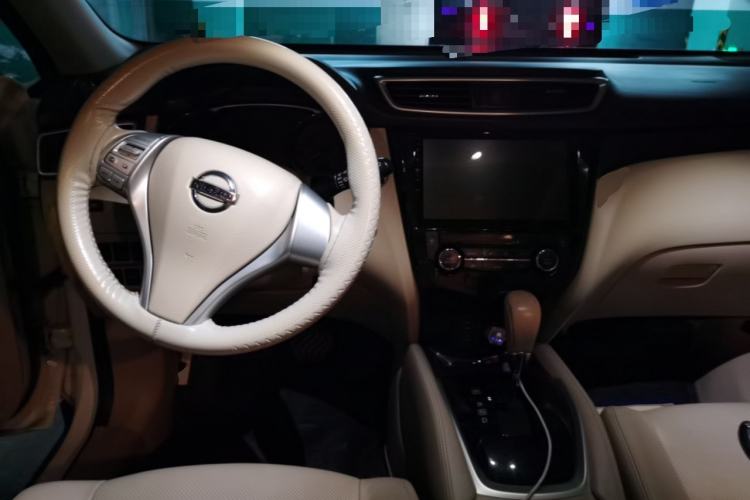 Used Nissan X-Trail 2014 2.0L CVT Comfort Edition 2WD Center Console