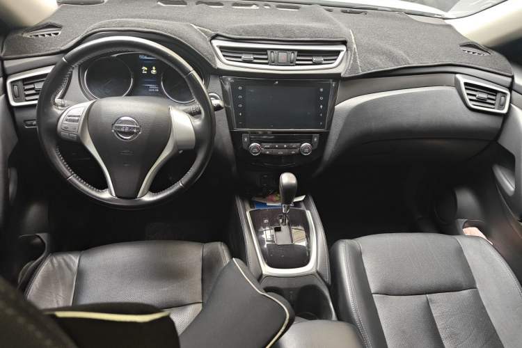 Used Nissan X-Trail 2014 2.0L CVT Comfort Edition 2WD Center Console