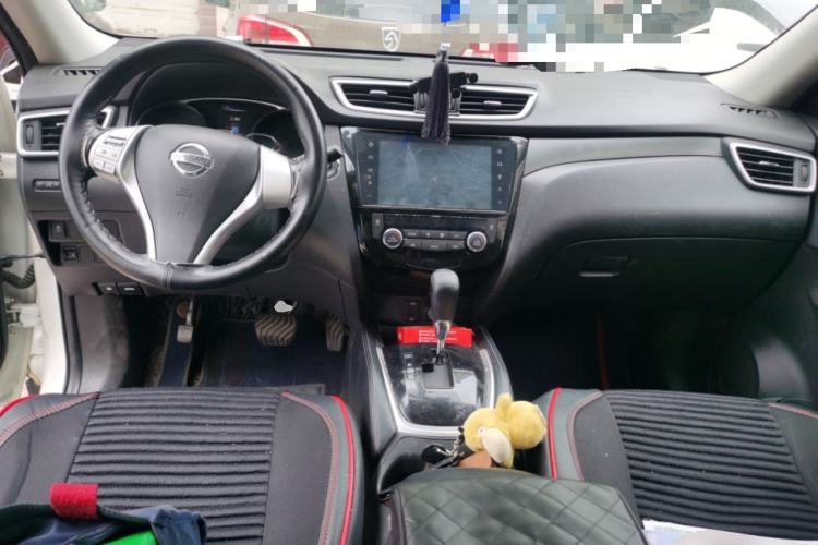 Used Nissan X-Trail 2014 2.0L CVT Comfort Edition 2WD Center Console